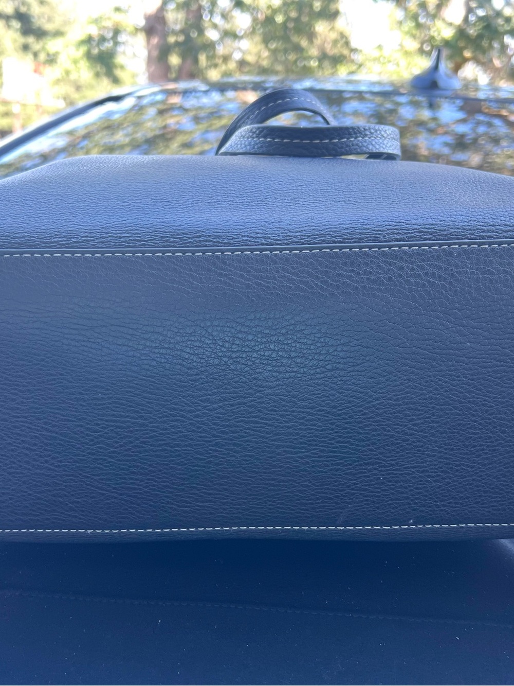 Tory Burch Large leather black logo tote with perforated front pocket - Picture 9 of 15